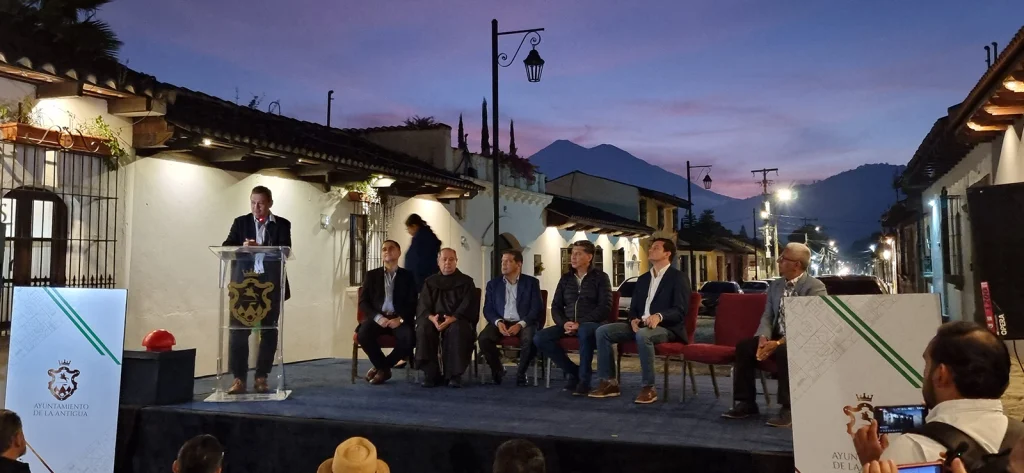 Portada Iluminacionpasos | EEGSA