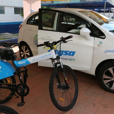 Carro Y Bicicleta Scaled | EEGSA